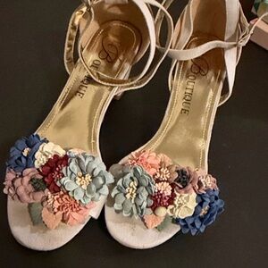 Gorgeous Floral Women’s Heels - Size 8.5
